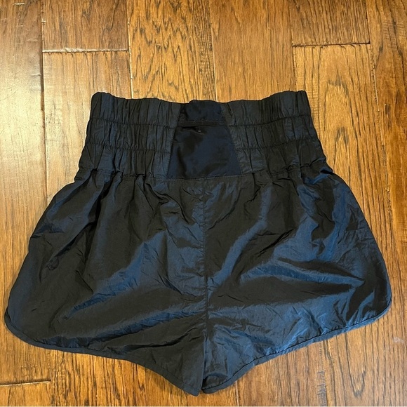 Free People FP Movement Black Women's Athletic Shorts Size Large - Picture 5 of 10